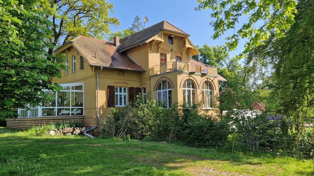 Land-/Forstwirtschaft zum Kauf 730.000 m² Pechhütte Finsterwalde 03238