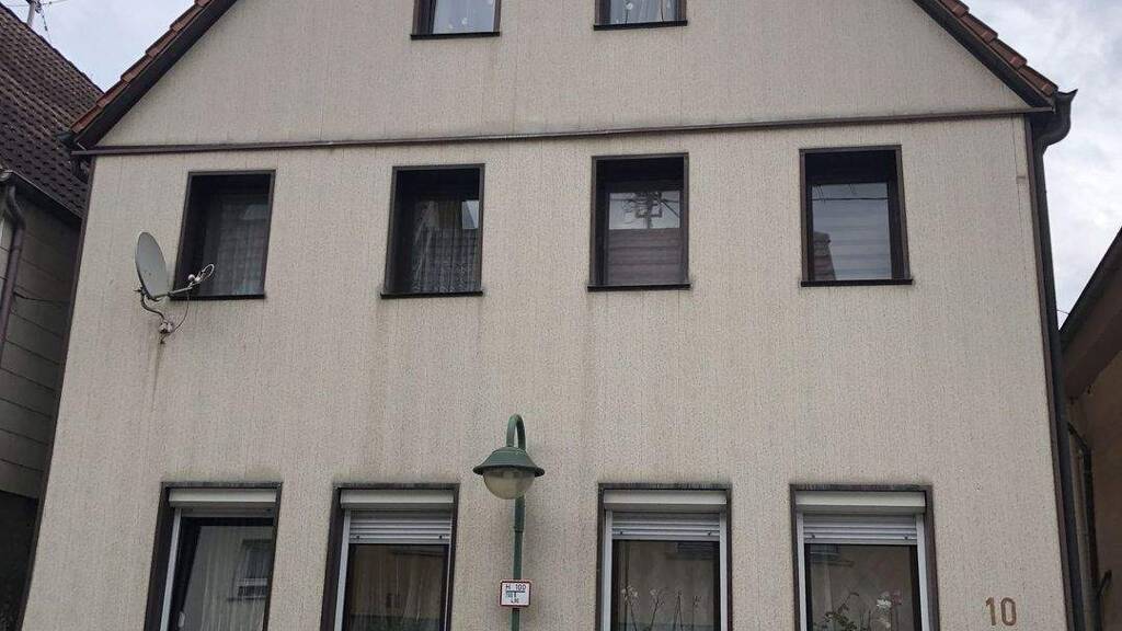 Einfamilienhaus zum Kauf 270.000 € 6,5 Zimmer 160 m² 140 m² Grundstück frei ab sofort Grötzingen 72631