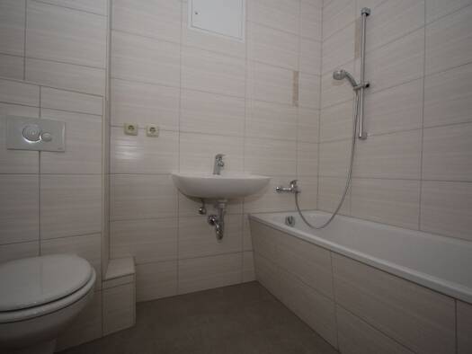 Wohnung zur Miete 303 € 2 Zimmer 46,6 m² 2. Geschoss frei ab sofort Goethestraße 2 Syrau Rosenbach/Vogtland 08548