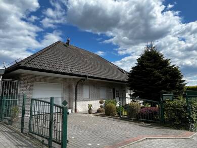 Einfamilienhaus zum Kauf 270.000 € 6 Zimmer 141,9 m² 588 m² Grundstück Scharrel Saterland 26683
