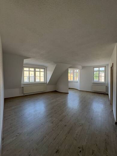 Wohnung zur Miete 390 € 2 Zimmer 82,2 m² 2. Geschoss frei ab 01.09.2025 Crimmitschau Crimmitschau 08451