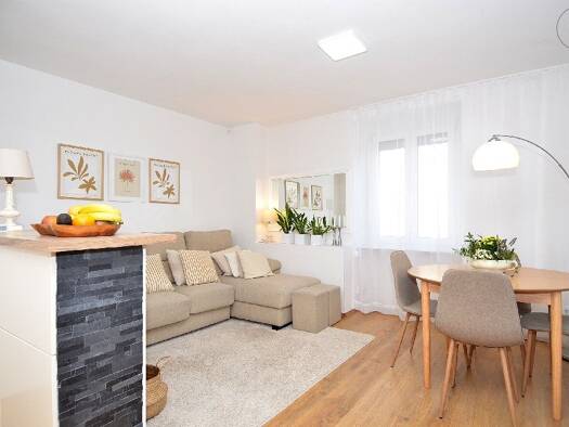 Haus zur Miete Wohnen auf Zeit 1.990 € 2,5 Zimmer 80 m² frei ab 01.09.2025 Lörrach 79539