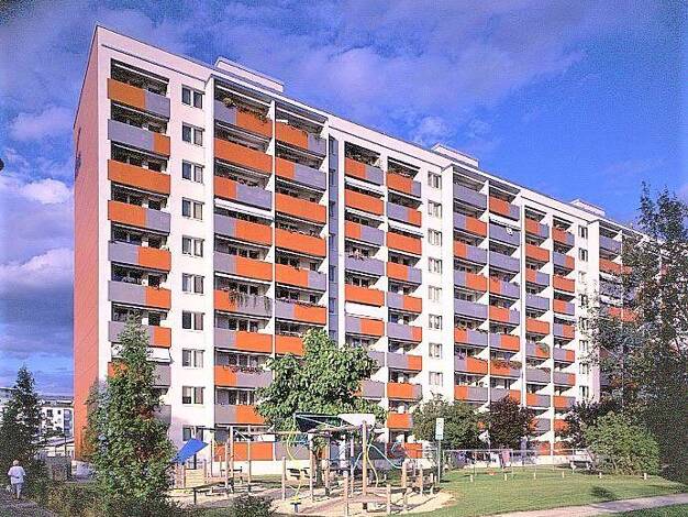Wohnung zur Miete 452 € 2 Zimmer 49,5 m² 8. Geschoss frei ab 08.08.2026 Holbeinstr. 22 Johannstadt-Süd Dresden 01307