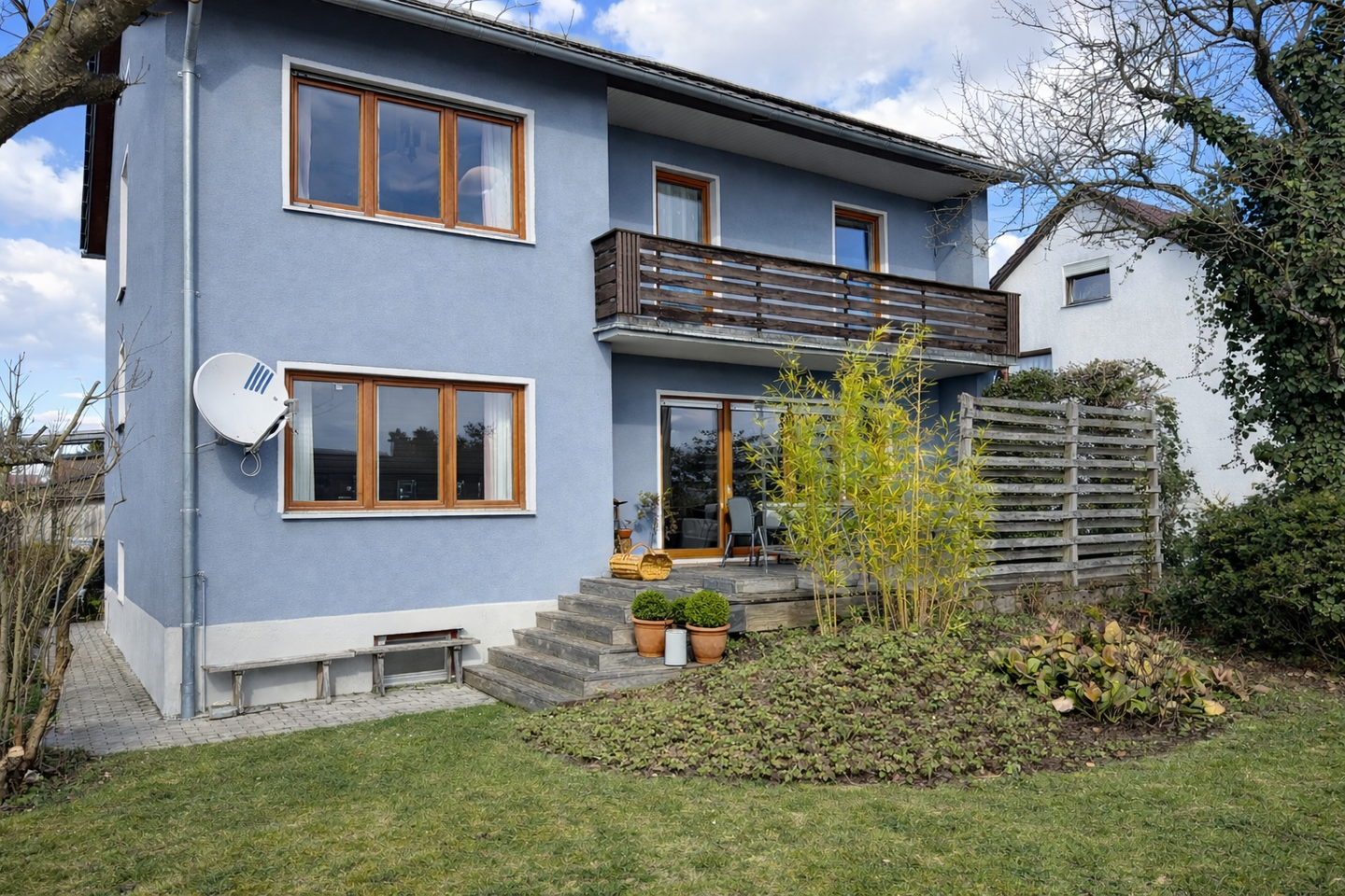 Immobilie in Eschenbach i.d.OPf. - Freistehendes Einfamilienhaus mit Garten, PV-Anlage & Wallbox in ruhiger Lage von Eschenbach - Bild 0