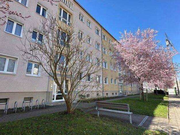 Wohnung zur Miete 668 € 3 Zimmer 62,6 m² 3. Geschoss frei ab 18.11.2025 Bamberger Str. 20 Plauen Dresden 01187