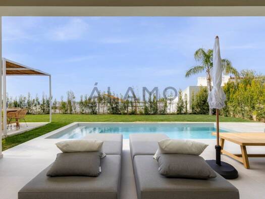 Haus zum Kauf 1.375.000 € 570 m² Grundstück Santa Bárbara De Nexe 8005