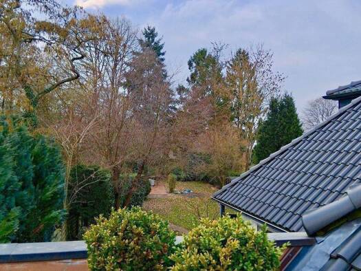 Haus zum Kauf 1.299.000 € 7 Zimmer 210 m² 995 m² Grundstück frei ab sofort Niendorf Hamburg 22453