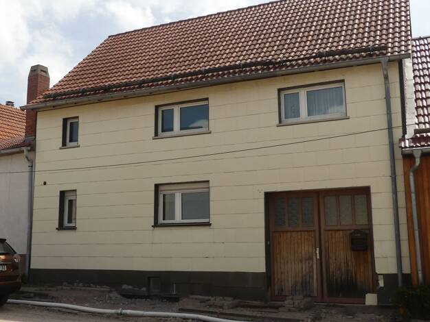 Reihenmittelhaus zum Kauf 44.500 € 7 Zimmer 151 m² 290 m² Grundstück frei ab sofort Herdaische Str. 3 Ohrdruf 99885