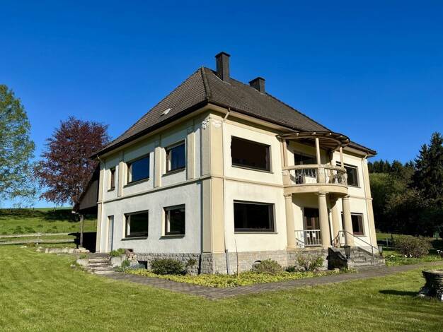 Villa zum Kauf 319.000 € 9 Zimmer 261 m² 8.886 m² Grundstück Hohenhausen Kalletal 32689