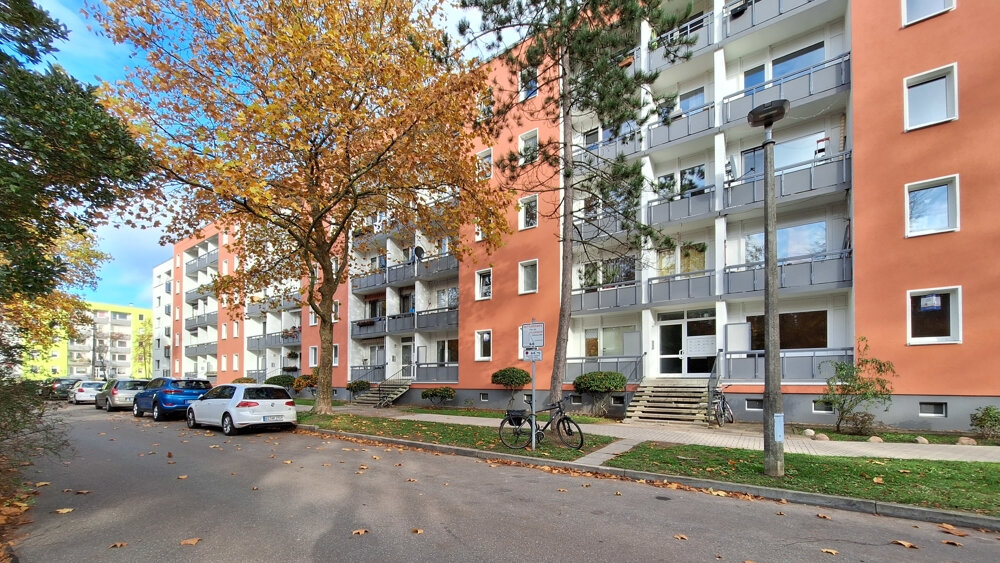 Wohnung zur Miete 430 € 4 Zimmer 71,6 m²<br/>Wohnfläche 4.<br/>Geschoss Kantstraße 39 Mueßer Holz Schwerin 19063