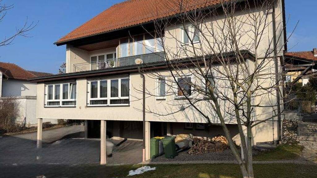 Einfamilienhaus zum Kauf 269.000 € 326 m² 958 m² Grundstück Sonnefeld 96242