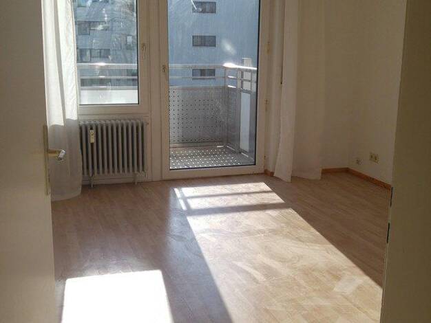 Wohnung zur Miete 1.010 € 2 Zimmer 62 m² 3. Geschoss Tulpenstr Süd Stuttgart 70180