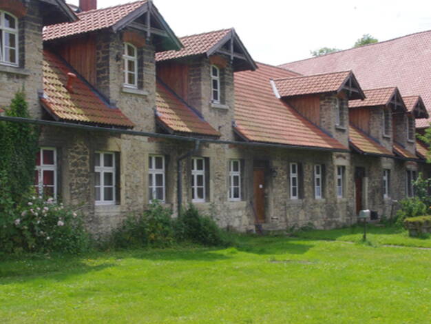 Reihenmittelhaus zur Miete 1.980 € 6 Zimmer 180 m² 285 m² Grundstück Gutshof 5 Lucklum 38173