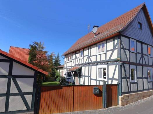 Einfamilienhaus zum Kauf 135.000 € 5 Zimmer 140 m² 708 m² Grundstück frei ab 01.07.2026 Heldra Wanfried 37281