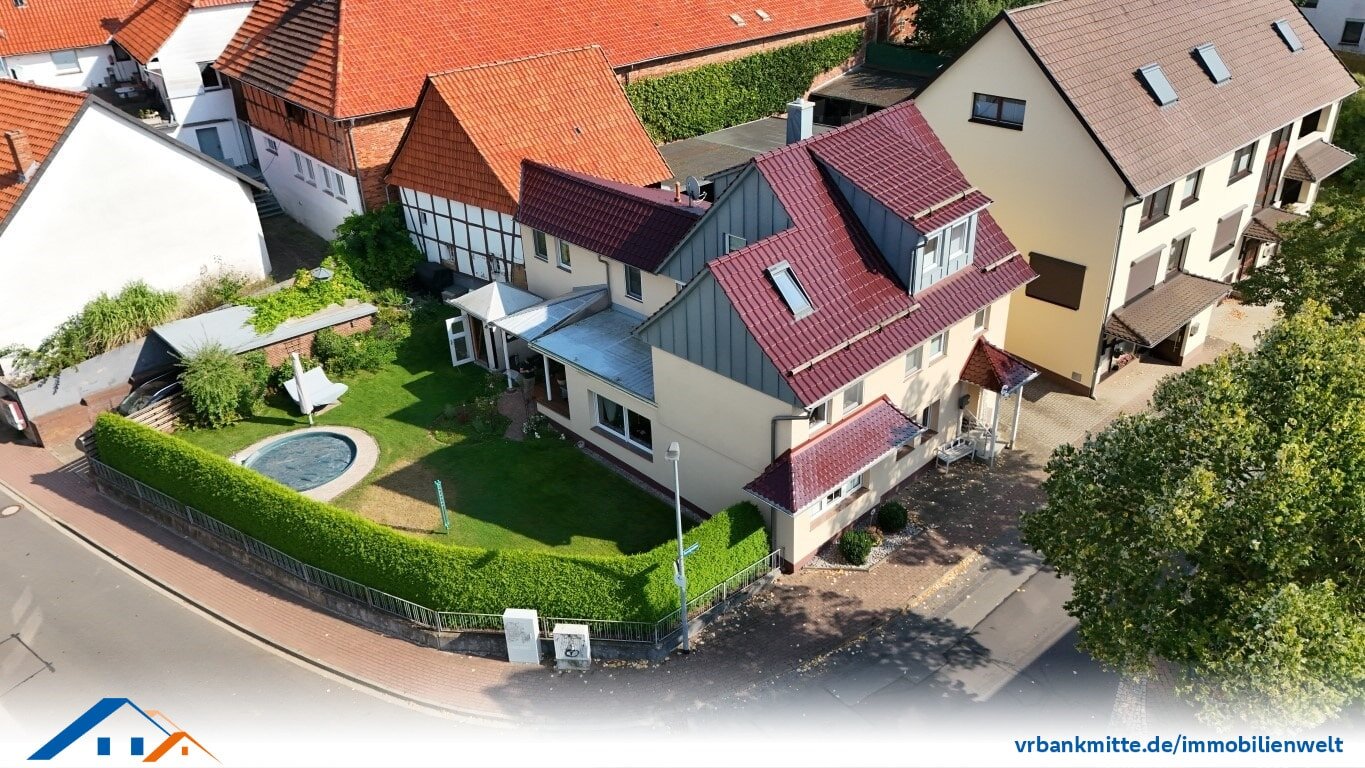 Einfamilienhaus zum Kauf 295.000 € 7 Zimmer 209 m²<br/>Wohnfläche 490 m²<br/>Grundstück Bilshausen 37434