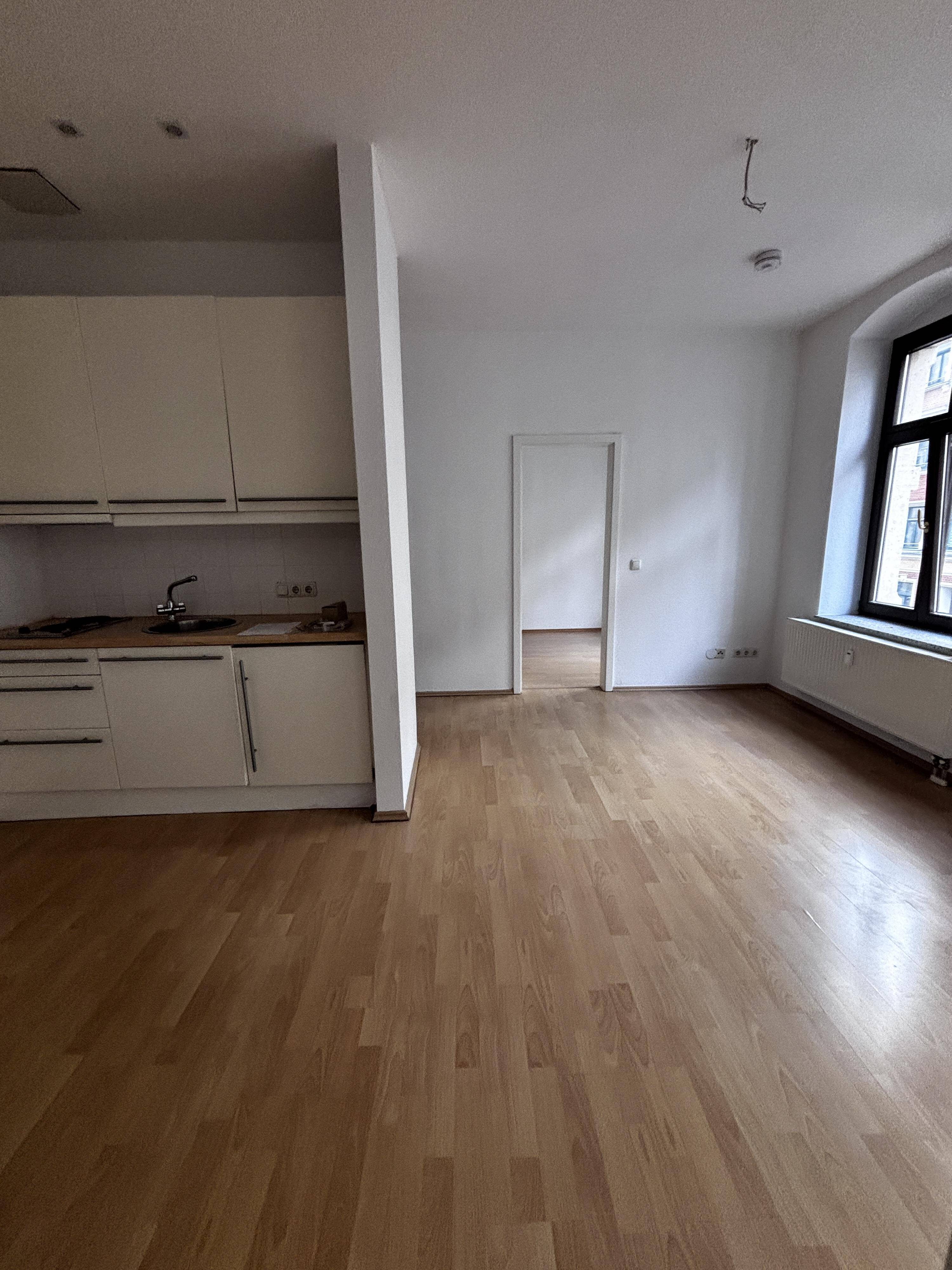 Leerstehende 3 Zimmer Wohnung auch für Eigennutzer geeignet – Dorotheenstr. 12, 9113 Chemnitz – Vorschaubild 5