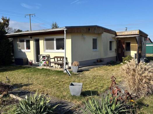 Bungalow zum Kauf 65.000 € 2 Zimmer 75 m² 1.240 m² Grundstück frei ab sofort Burg 39288