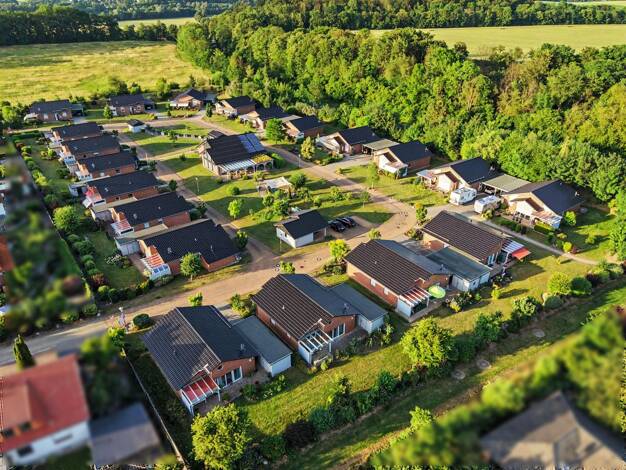 Wohnanlage zum Kauf als Kapitalanlage geeignet 3.850.000 € 52 Zimmer 2.229 m² 18.134 m² Grundstück Holle Holle 31188