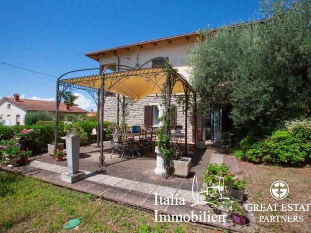Villa zum Kauf 355.000 € 13 Zimmer 265 m² 1.000 m² Grundstück Passignano Sul Trasimeno 06065