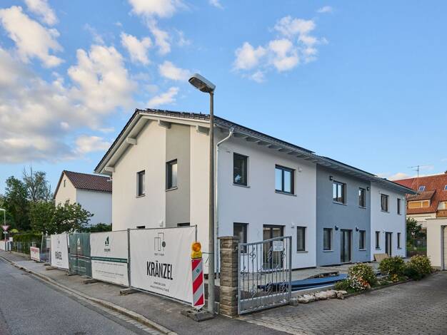 Reihenendhaus zum Kauf - Erstbezug provisionsfrei 499.500 € 4 Zimmer 110 m² 250 m² Grundstück frei ab sofort Straubing Straubing 94315