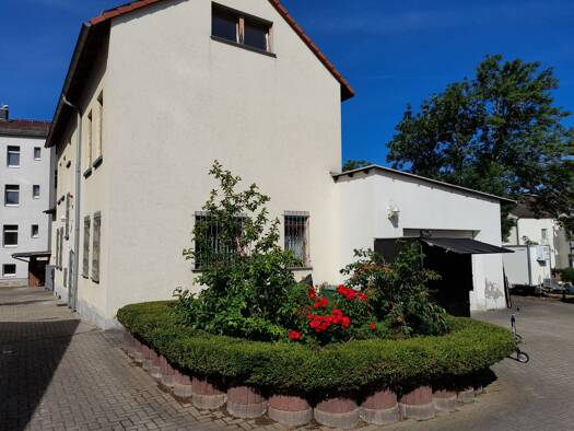 Stadthaus zum Kauf 8,5 Zimmer 196 m² 896 m² Grundstück Ostviertel Gera 07545