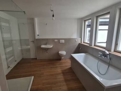 Wohnung zur Miete 707 € 3 Zimmer 101 m² 1. Geschoss frei ab sofort Marktstraße 15 Bad Langensalza Bad Langensalza 99947