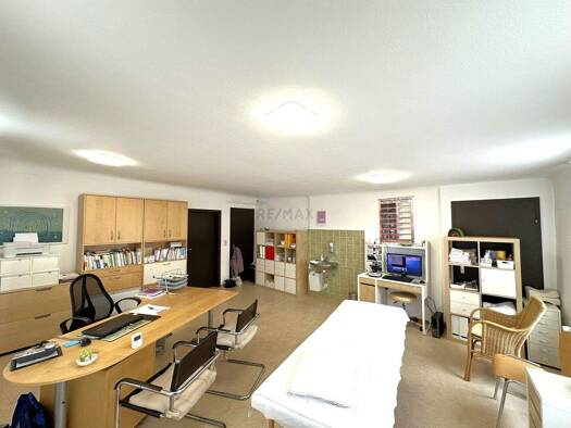 Praxis zur Miete provisionsfrei 600 € 47 m² Bürofläche Kirchheim 73230