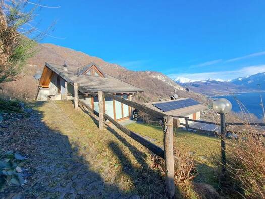 Bauernhaus zum Kauf 450.000 € 4 Zimmer 130 m² 1.000 m² Grundstück Seeblick Pianello Del Lario 22010