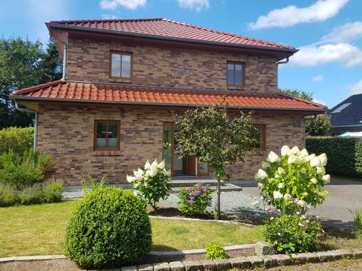 Einfamilienhaus zur Miete 1.600 € 5 Zimmer 170 m² 677 m² Grundstück frei ab 01.06.2026 Jübek 24855