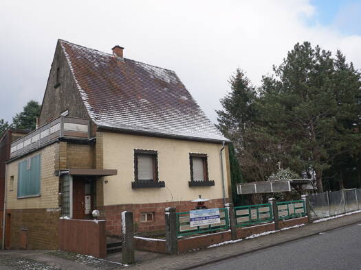 Einfamilienhaus zum Kauf 179.000 € 5 Zimmer 161 m² 1.774 m² Grundstück frei ab sofort Höheischweiler 66989