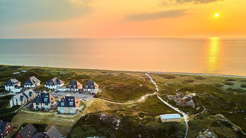 Haus zum Kauf 1.395.000 € 10 Zimmer 245 m² 511 m² Grundstück Hörnum (Sylt) 25997