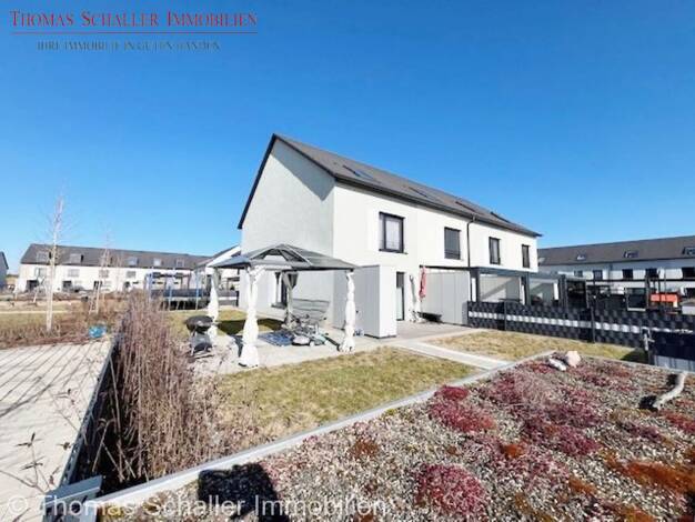 Reihenendhaus zum Kauf 597.000 € 5 Zimmer 145 m² 179 m² Grundstück Großschwarzenlohe Wendelstein 90530