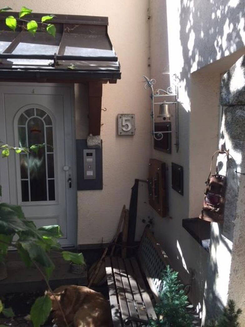 Einfamilienhaus zum Kauf provisionsfrei 189.000 € 6 Zimmer 111 m² 560 m² Grundstück frei ab 01.08.2025 Röslau Röslau 95195