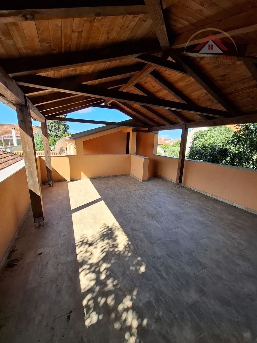 Haus zum Kauf 260.000 € 6 Zimmer 130 m²<br/>Wohnfläche 23 m²<br/>Grundstück Biograd na Moru center 23210