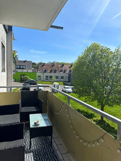 Wohnung zur Miete 327 € 2 Zimmer 54 m² 2. Geschoss frei ab 01.07.2025 Rosenhügeler Straße 74 Zentralpunkt Remscheid 42859