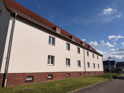 Wohnung zur Miete 300 € 3 Zimmer 52,3 m² 1. Geschoss frei ab 01.10.2026 Deutzen Neukieritzsch 04575