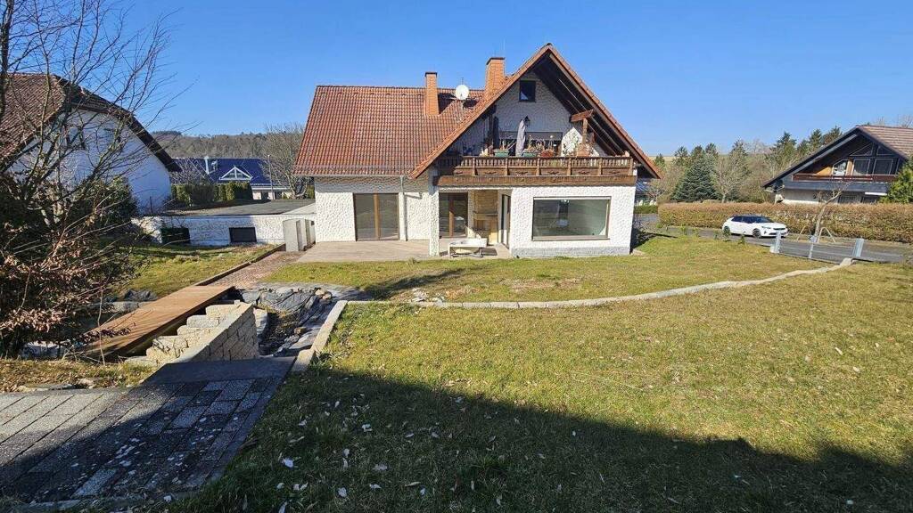 Stadthaus zur Miete 1.250 € 4 Zimmer 140 m² 500 m² Grundstück frei ab sofort Breithardt Hohenstein 65329