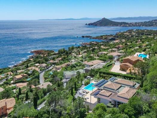 Haus zum Kauf 3.500.000 € 250 m² 2.762 m² Grundstück Le Dramont-Agay-Anthéor-Le Trayas Agay 83530