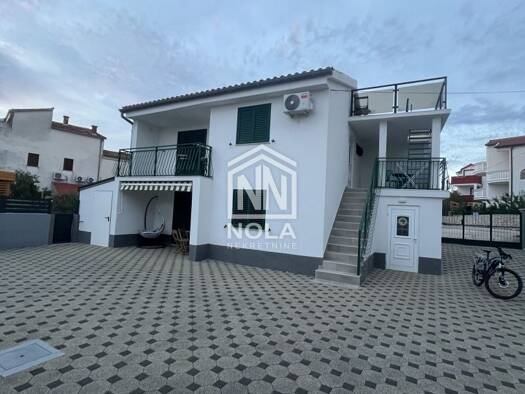 Einfamilienhaus zum Kauf 440.000 € 6 Zimmer Vodice 22211