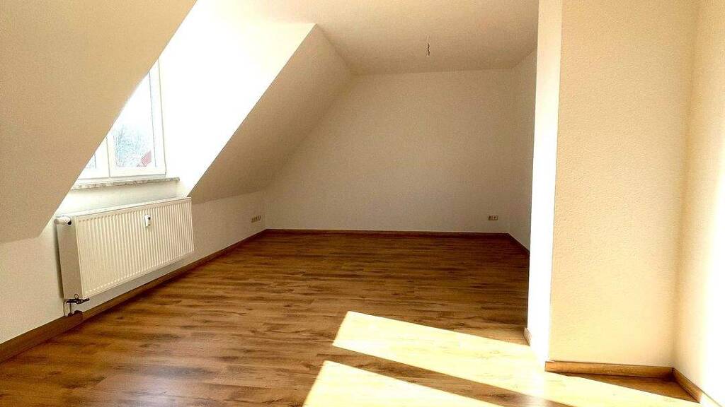 Wohnung zur Miete 340 € 2 Zimmer 56,7 m² 3. Geschoss frei ab sofort Friedhofstraße 15 Neustadt Neustadt an der Orla 07806
