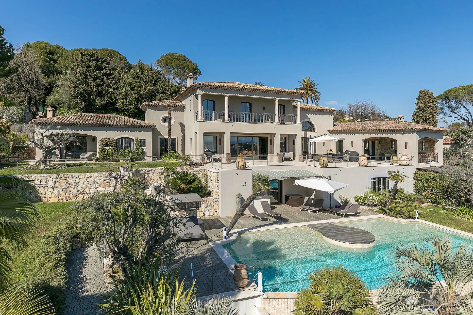 Einfamilienhaus zum Kauf 5.850.000 € 577 m²<br/>Wohnfläche 4.000 m²<br/>Grundstück MOUGINS 06250