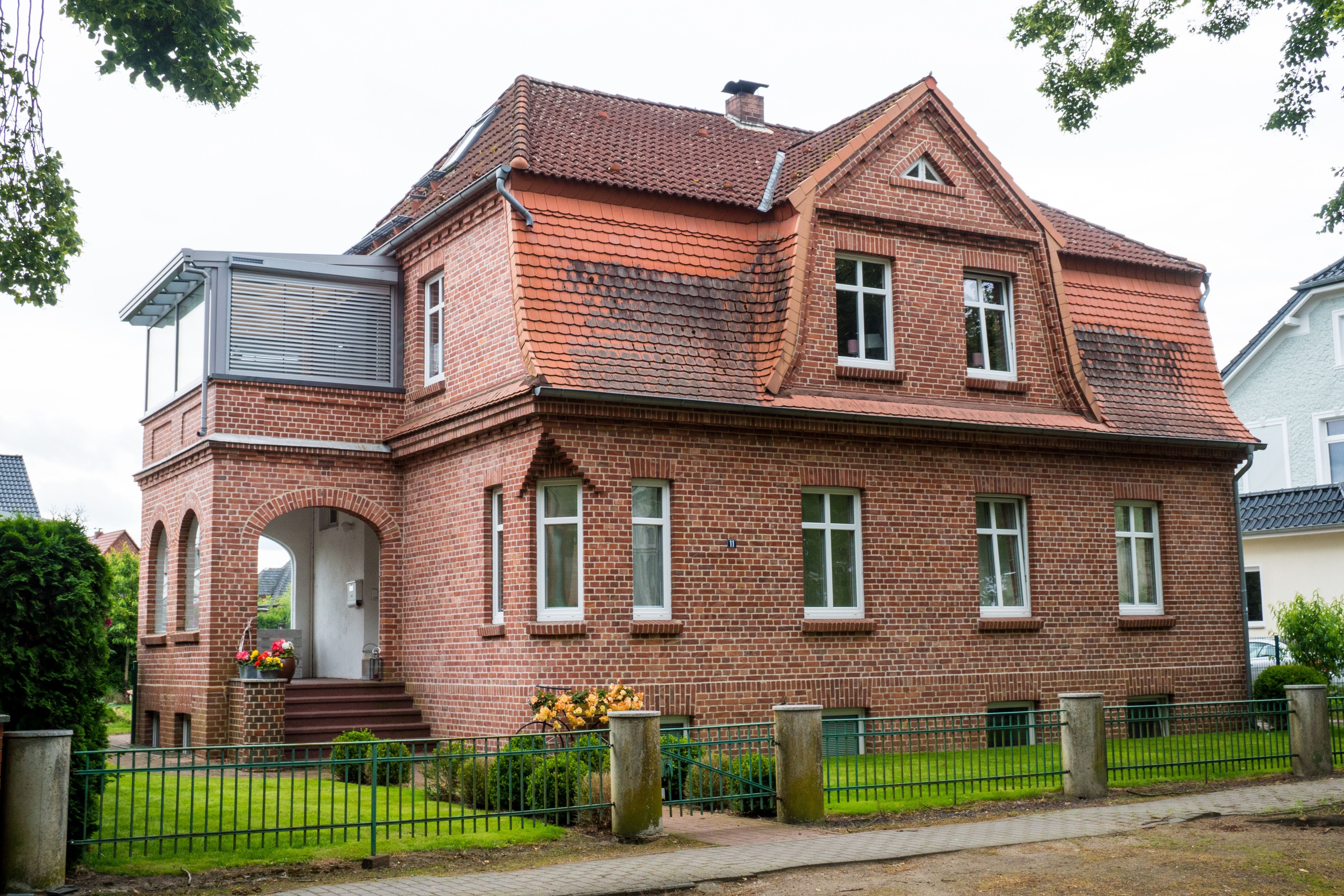 Villa zum Kauf 385.000 € 8 Zimmer 216,5 m²<br/>Wohnfläche 822 m²<br/>Grundstück Grabow Grabow 19300