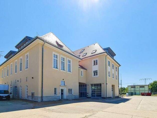 Bürofläche zur Miete provisionsfrei 10,60 € 131 m² Bürofläche Radebeul 01445