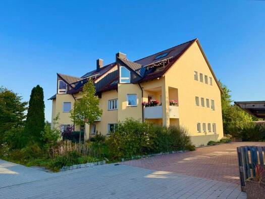 Wohnung zur Miete 1.080 € 3 Zimmer 89 m² frei ab sofort Oberasbach 90522