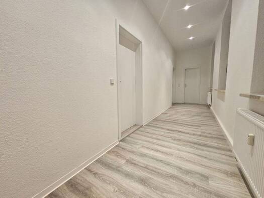 Wohnung zur Miete 359 € 2 Zimmer 67,6 m² 2. Geschoss Gabelentzstraße 2a Altenburg 04600