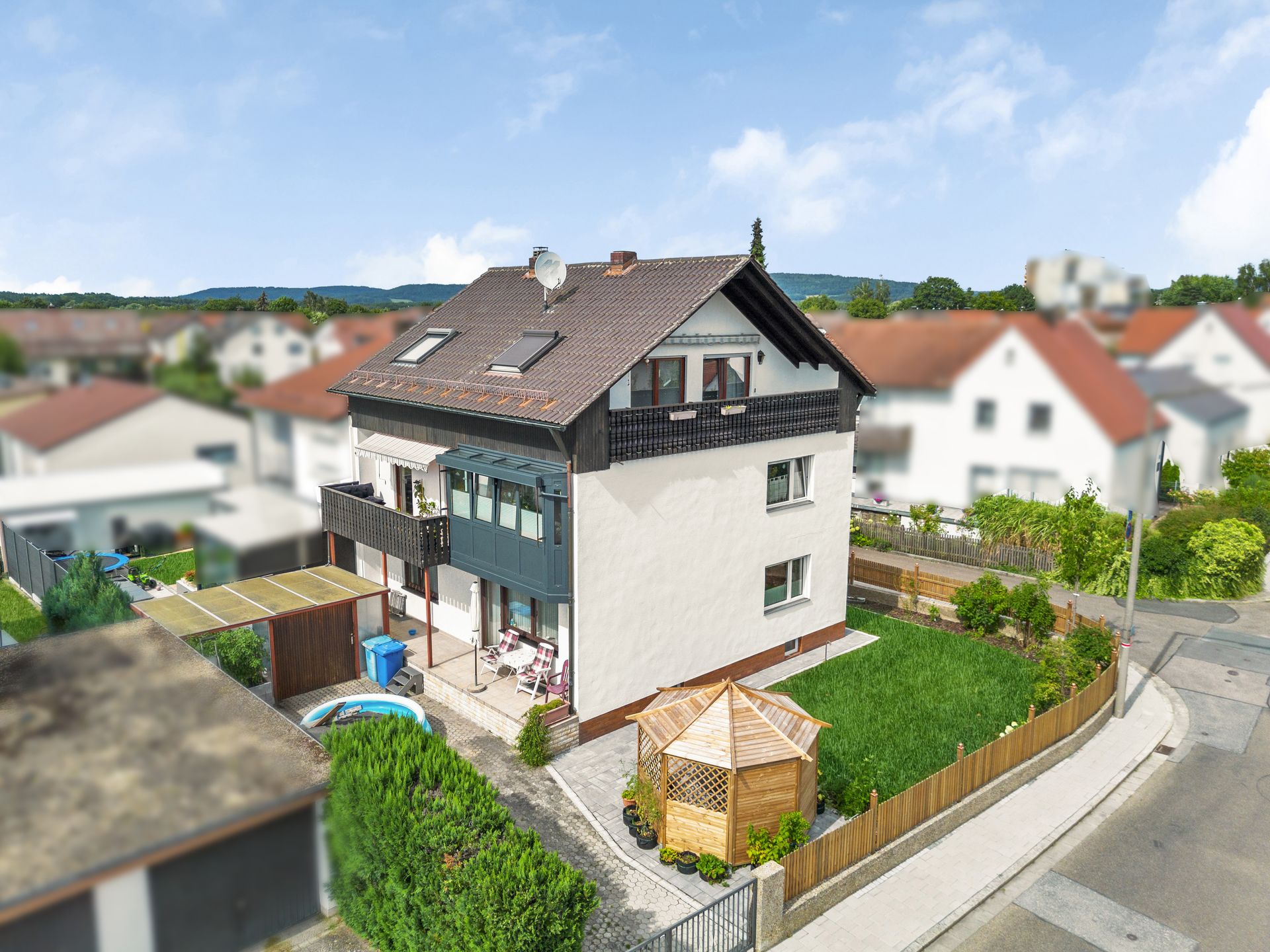 Mehrfamilienhaus zum Kauf 585.000 € 7 Zimmer 213,2 m²<br/>Wohnfläche 342 m²<br/>Grundstück Neumarkt Neumarkt in der Oberpfalz 92318