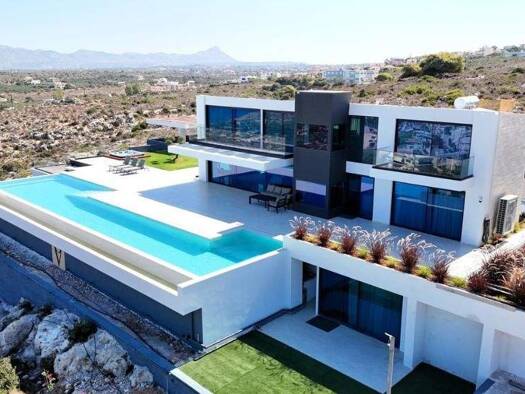 Haus zum Kauf 2.400.000 € 6 Zimmer 420 m² 3.200 m² Grundstück Kreta Municipality of Chania 731 00