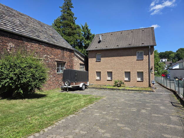 Einfamilienhaus zum Kauf provisionsfrei 350.000 € 2 Zimmer 92 m² 1.114 m² Grundstück Odenthaler Straße 174a Hebborn Bergisch Gladbach 51467