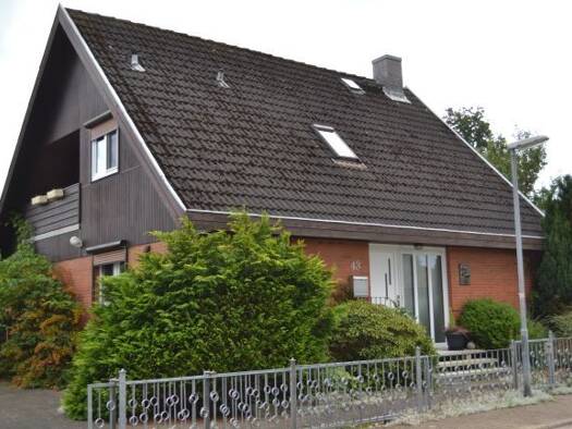 Einfamilienhaus zum Kauf 289.000 € 5 Zimmer 132 m² 742 m² Grundstück Hochdonn 25712