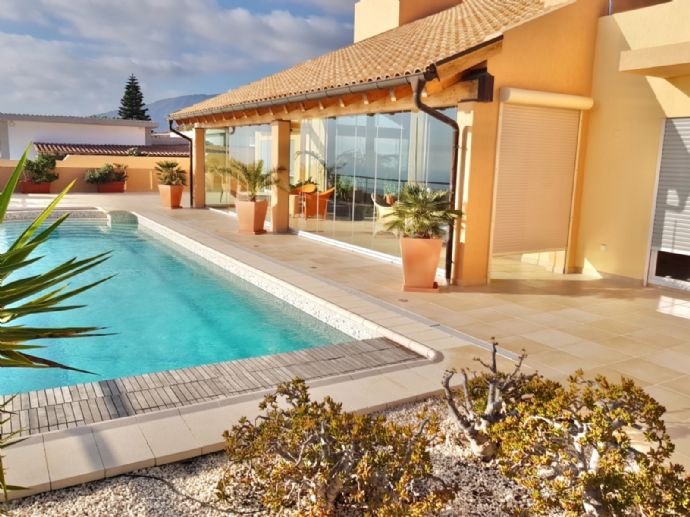 Haus zum Kauf 1.690.000 € 6 Zimmer 443 m²<br/>Wohnfläche 759 m²<br/>Grundstück costa adeje, Teneriffa